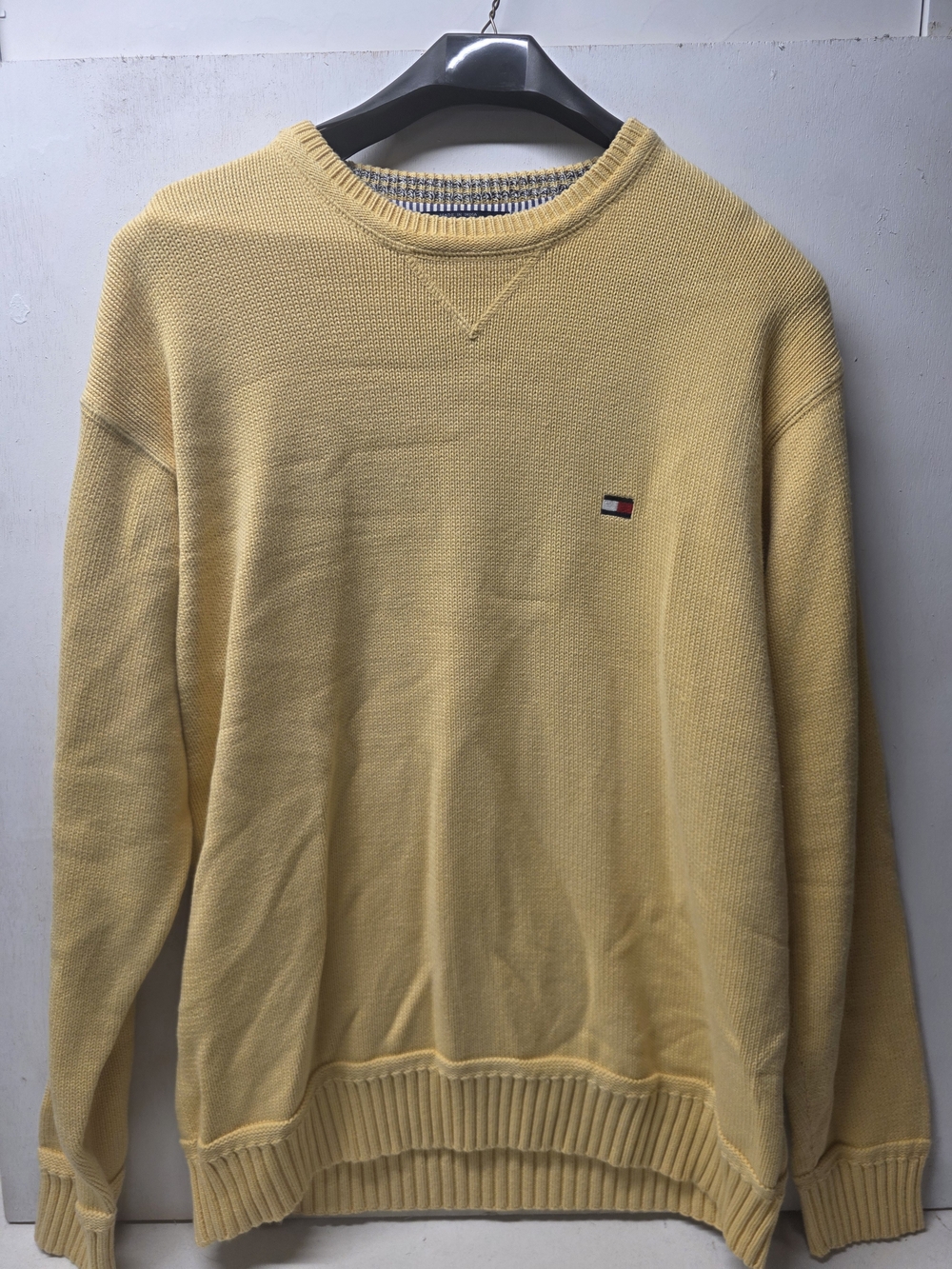 Tommy Hilfiger - Vintage - Men’s Yellow Crewneck Sweater - Size Large